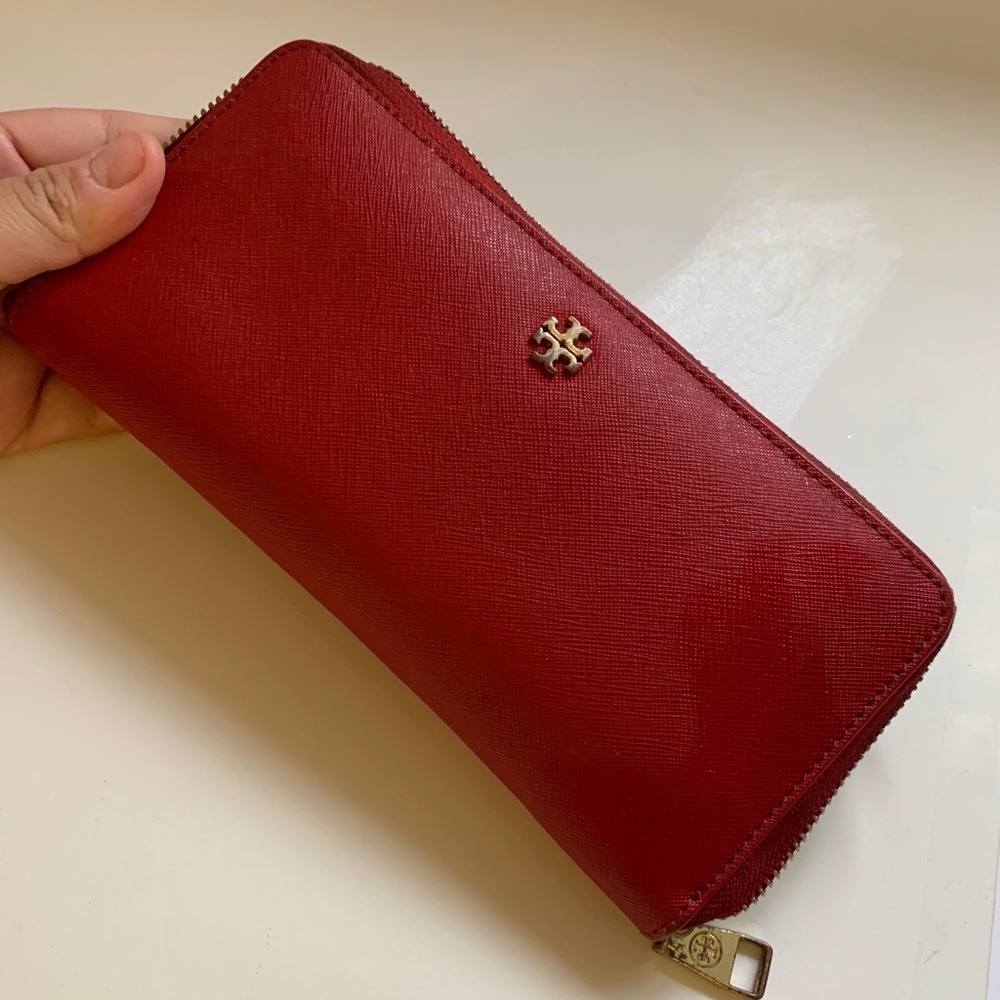 ❌❌SOLD❌❌Tory Burch red wallet